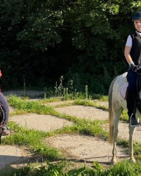 Kurs jazdy konnej BASIC – Start w jeździectwie Zakrzów wiek 9-17 lat 2026 (A1-766)