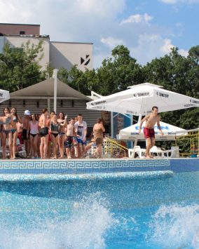Hotel Carnival *** Obóz Chill Out Zone – All Inclusive Bułgaria Złote Piaski wiek 14-18 lat (B1-109) CRV/SD
