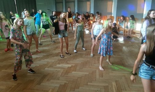 Obóz taneczny z elementami akrobatyki z YouTuberką Marią Krasowską Dębrzyno 2022 (B1-070)