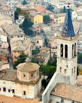 Włoskie skarby Szlakiem artystów – Umbria i Marche – 7 dni Wycieczka Włochy samolot 2026 (M1A-071)