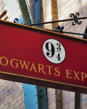 Obóz turystyczno-językowy z Harry Potter Tour wylot z Warszawy Londyn Wielka Brytania wiek 13-19 lat 2024 (B1-139) LNS/HR