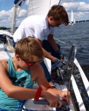 Szkoleniowy Rejs na Patent Żeglarza Jachtowego Mazury wiek 14-17 lat 2026 (K1-222)
