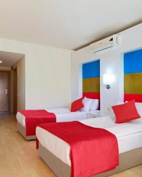 Obóz samolot TURCJA Side Hotel SERRA PARK 4* wiek 14-19 lat 2026 (J1-128)