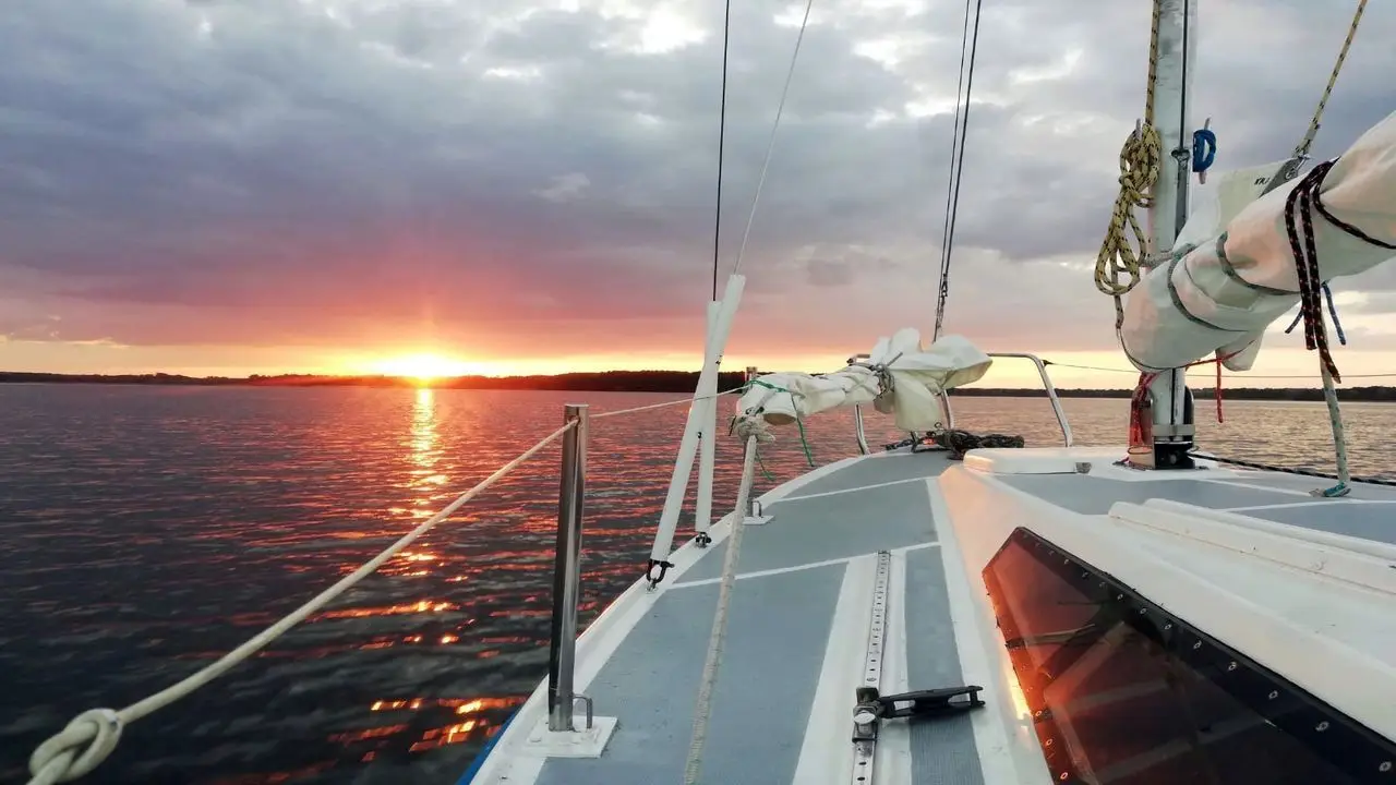 Obóz żeglarski wędrowny z patentem Pojezierze Drawskie wiek 14-18 lat (A1-882)