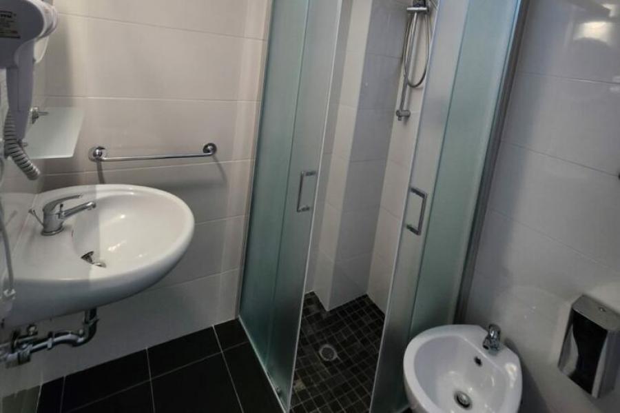 Obóz Włoskie Wakacje Rimini + Park Rozrywki MIRABILANDIA i Zwiedzanie Wenecji wiek 12-19 lat (H1-037)