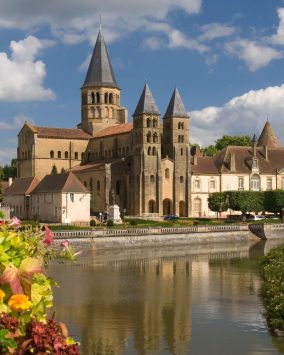 Pielgrzymka do Lyonu i Francji Południowej – 4 dni samolot 2026/2027 (M1A-207)