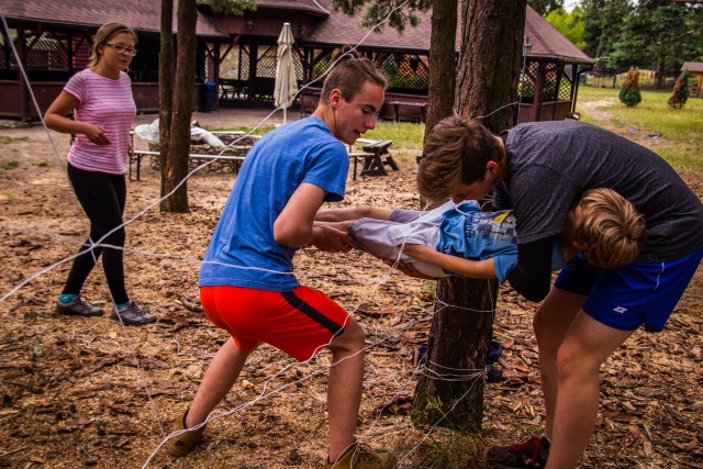 Leśna Szkoła Przygody nad jeziorem Kaszuby - 2 dni wiek 7-18 lat / Wycieczki Integracyjne (K1-350)