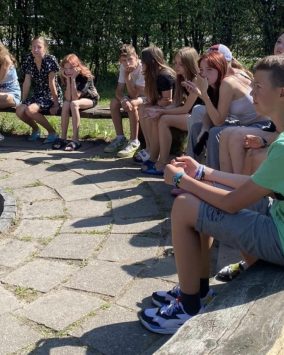 Osada Tajemnic – Gra Fabularna oraz zwiedzanie Malborka, Elbląga, Fromborka Kolonie Letnie – Kąty Rybackie wiek 8-15 lat 2026 (I1-271)