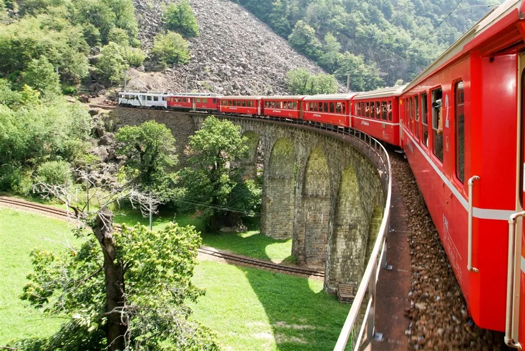 Włochy i Szwajcaria z pociągiem Bernina Express Wycieczka (O2-213)