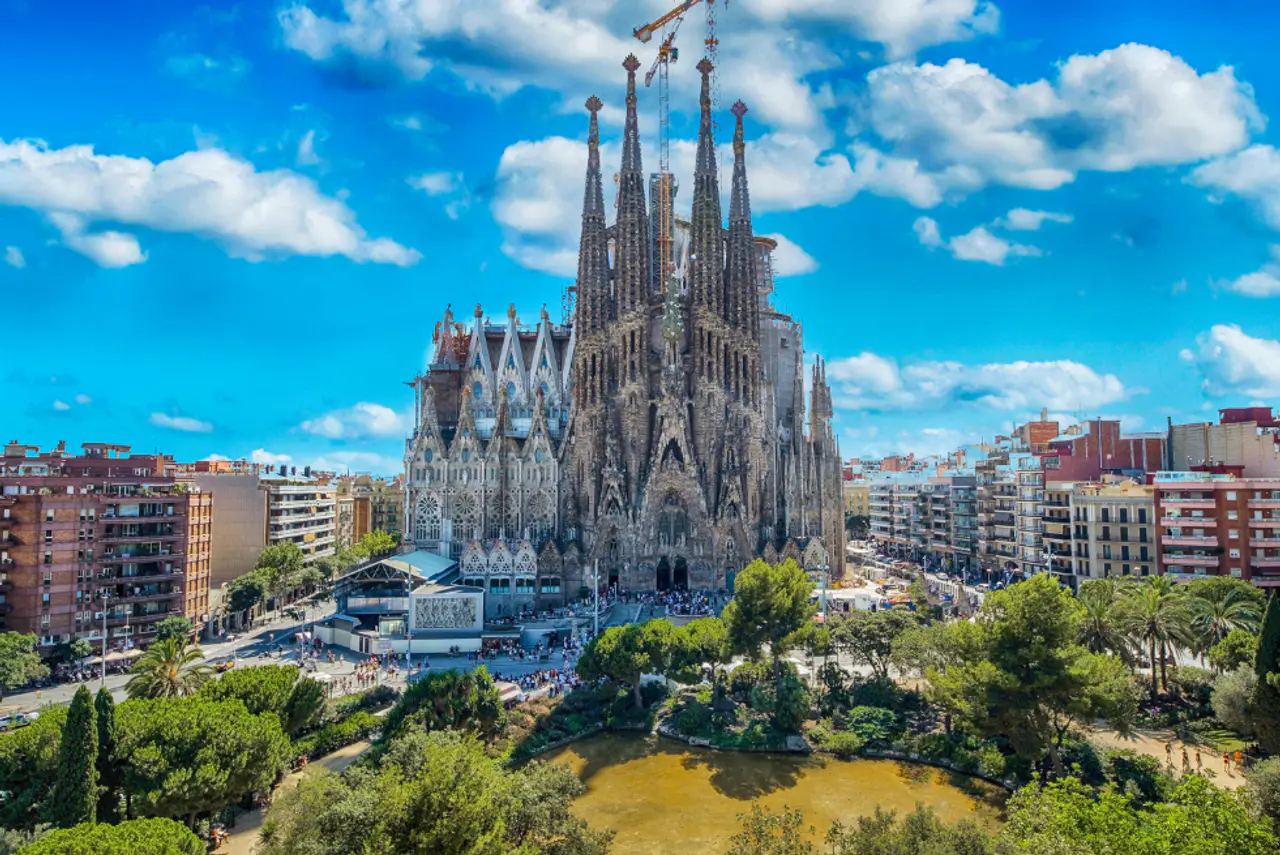 City Break Barcelona - Sagrada Familia 4 dni Wycieczka Hiszpania (O2-273)